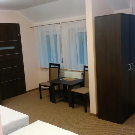 Dom Weselny Zakatek Hébergement de vacances *