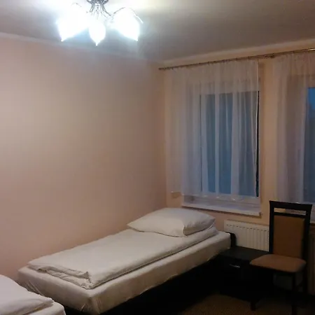 Dom Weselny Zakatek Hébergement de vacances Jarocin