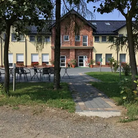 Dom Weselny Zakatek Hébergement de vacances *