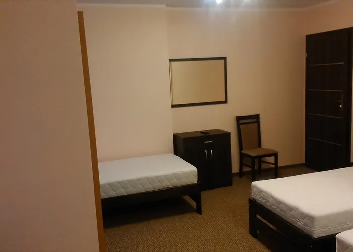 Dom Weselny Zakatek 度假村 亚罗钦