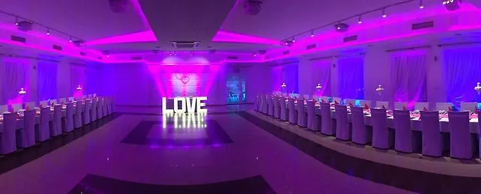 Resort Dom Weselny Zakatek