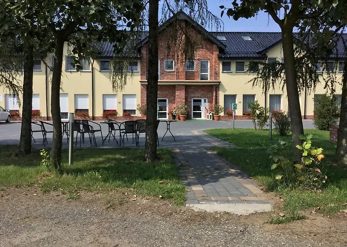 Dom Weselny Zakatek 度假村 *